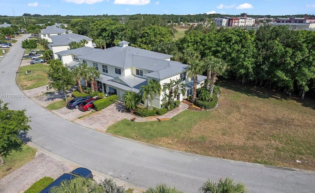 RIVER OAKS - Residential Lease