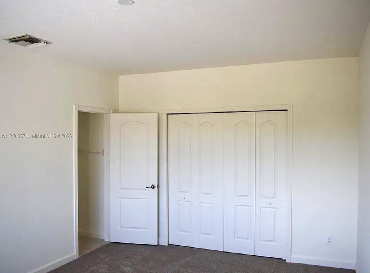 RIVER OAKS - Residential Lease