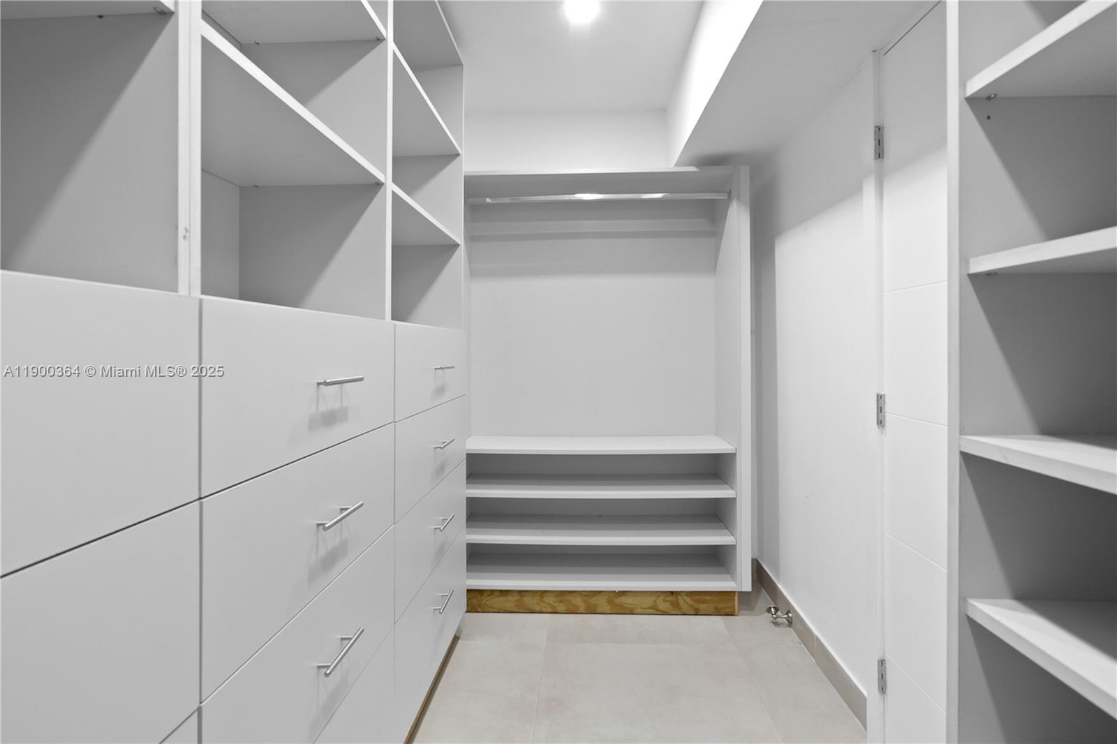 AVENTURA ELDORADO CONDO - Residential
