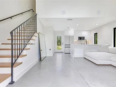 Rocket Citya - Residential Income