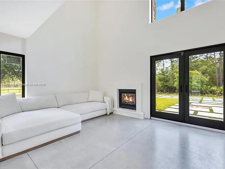 Rocket Citya - Residential Income