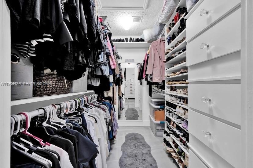 FOUR LAKES SEC 3 - Residential