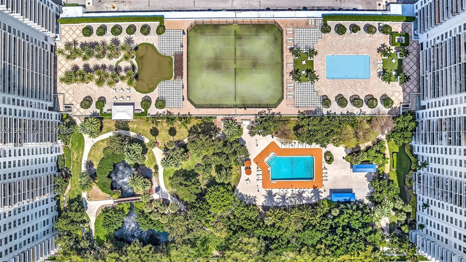ADMIRALS PORT CONDO - Residential Lease