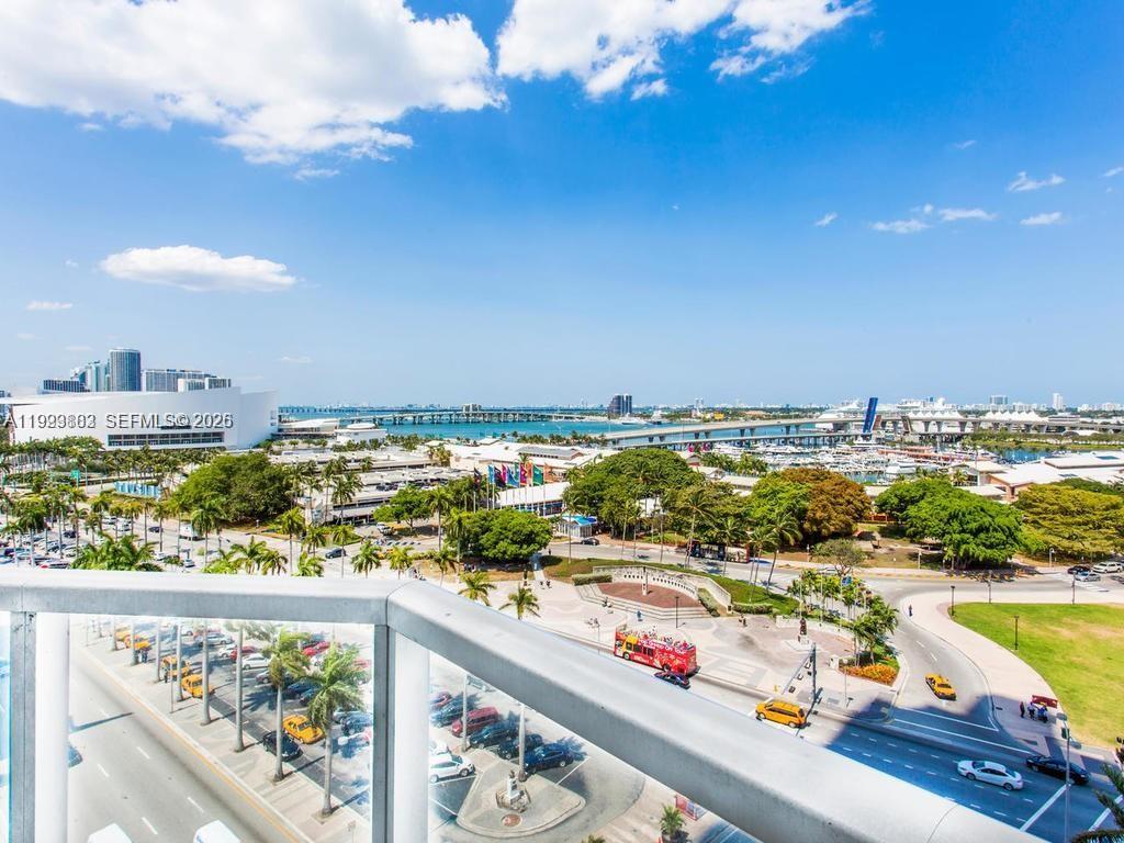 VIZCAYNE NORTH CONDO - Residential Lease