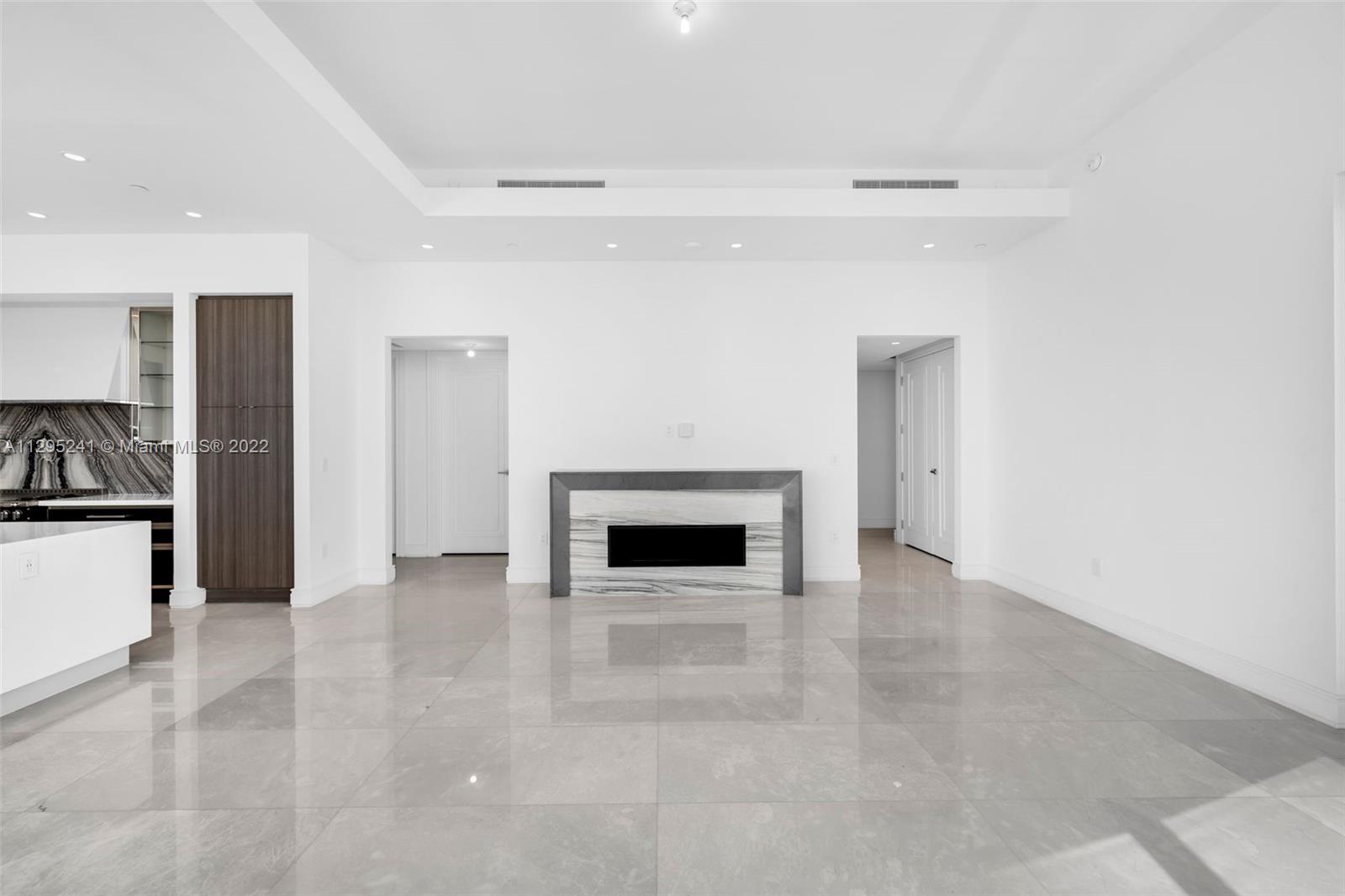 Photo 8 of 44 of 17901 Collins Avenue 1605 condo