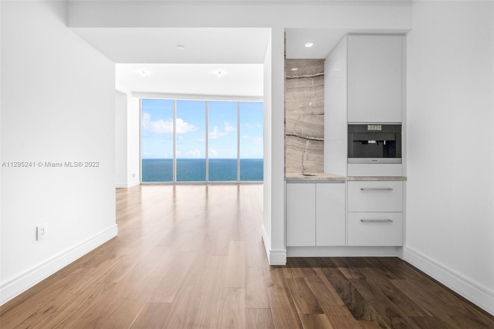 Photo 16 of 44 of 17901 Collins Avenue 1605 condo