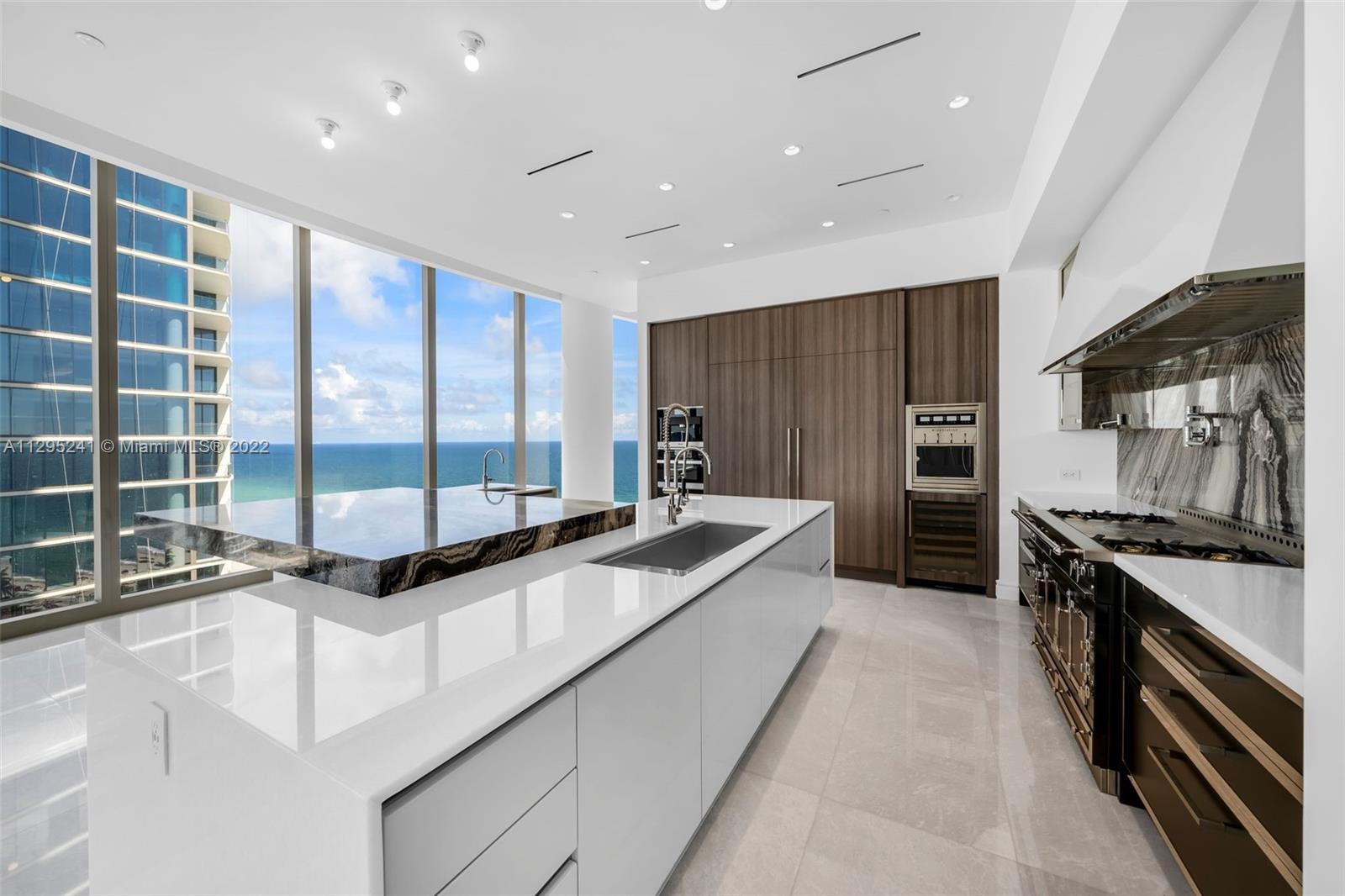 Photo 11 of 44 of 17901 Collins Avenue 1605 condo