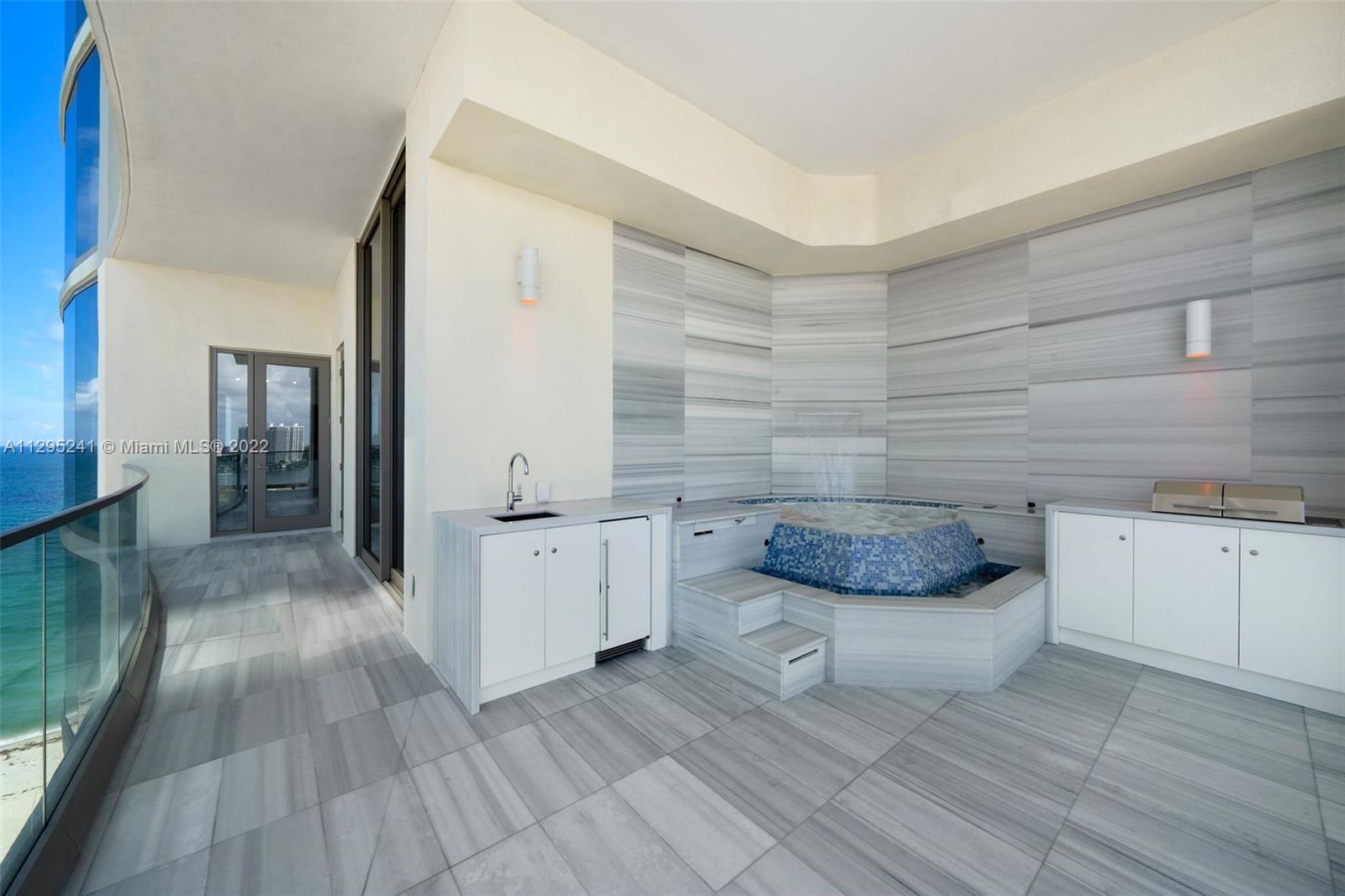 Photo 36 of 44 of 17901 Collins Avenue 1605 condo