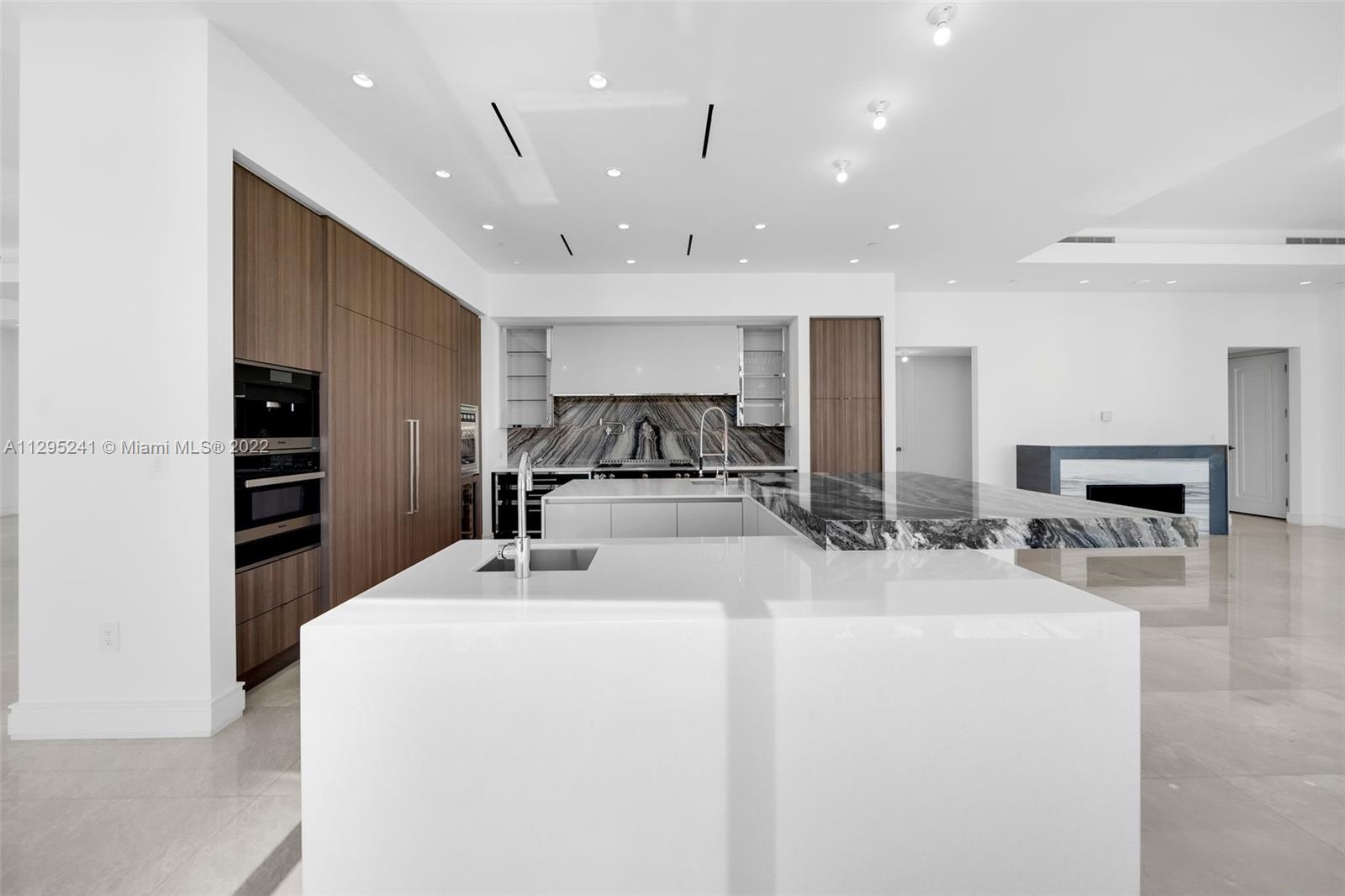 Photo 13 of 44 of 17901 Collins Avenue 1605 condo