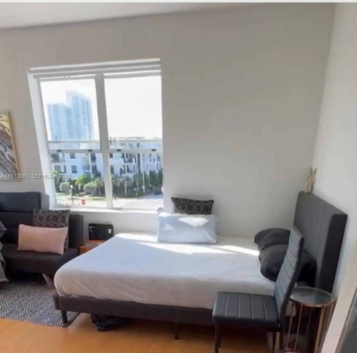 THE ELAINE CONDO - Residential Lease