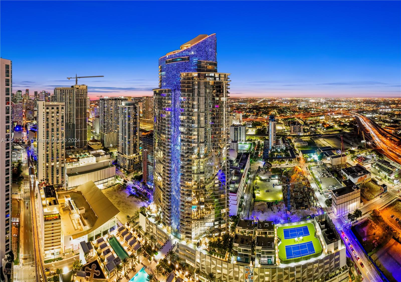 900 BISCAYNE BAY CONDO - Residential