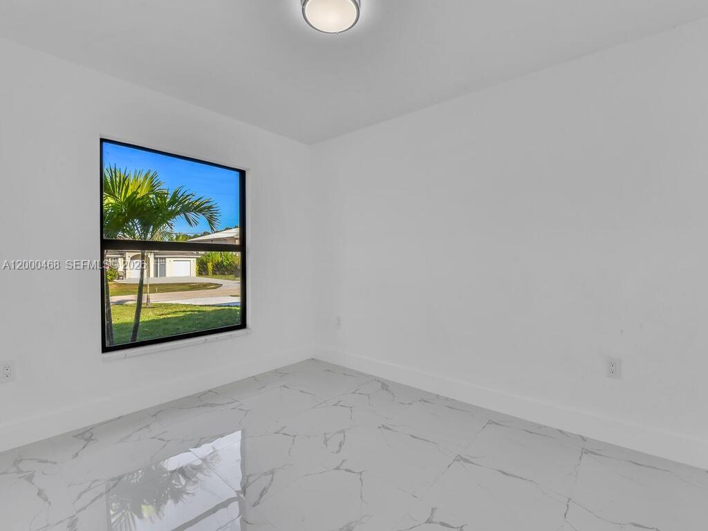 LEHIGH ESTATES - Residential Income