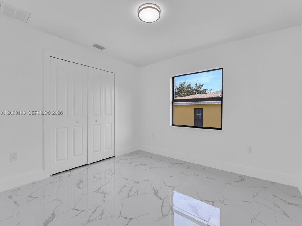 LEHIGH ESTATES - Residential Income