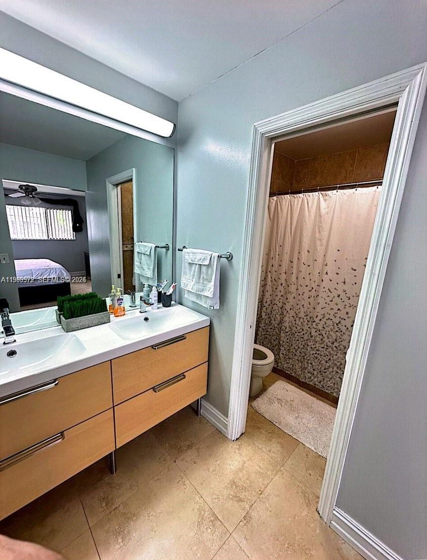 LAKEVIEW AT THE HAMMOCKS - Residential