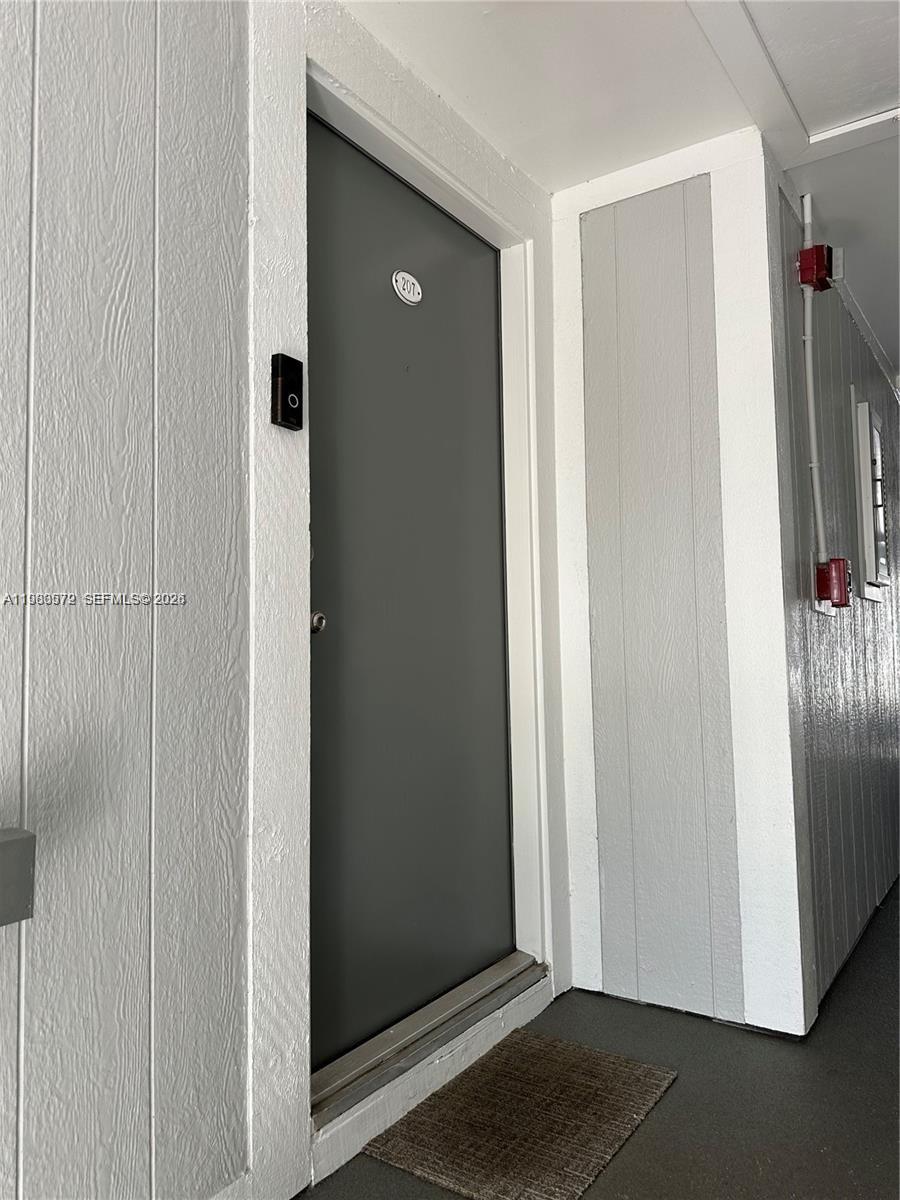 LAKEVIEW AT THE HAMMOCKS - Residential