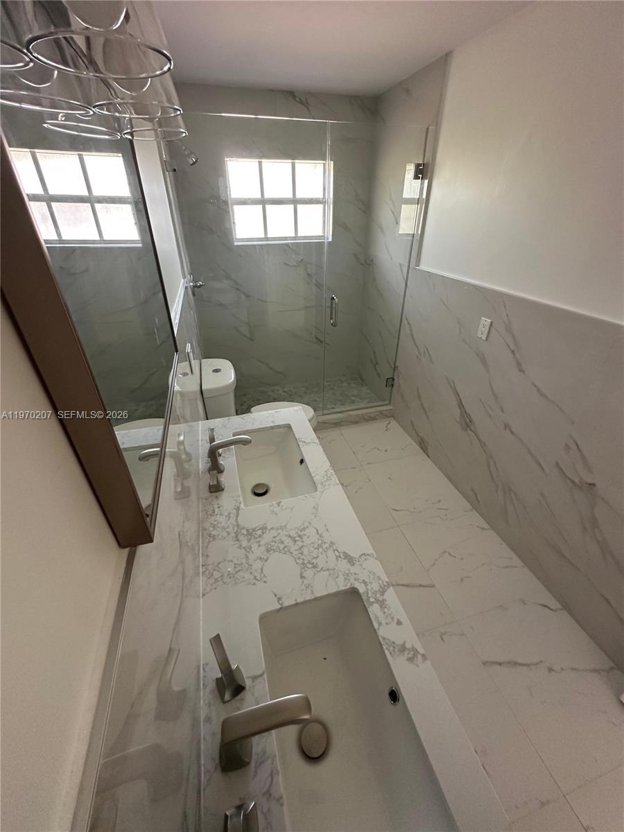 HOLLYWOOD COUNTRY CLUB DI - Residential Lease