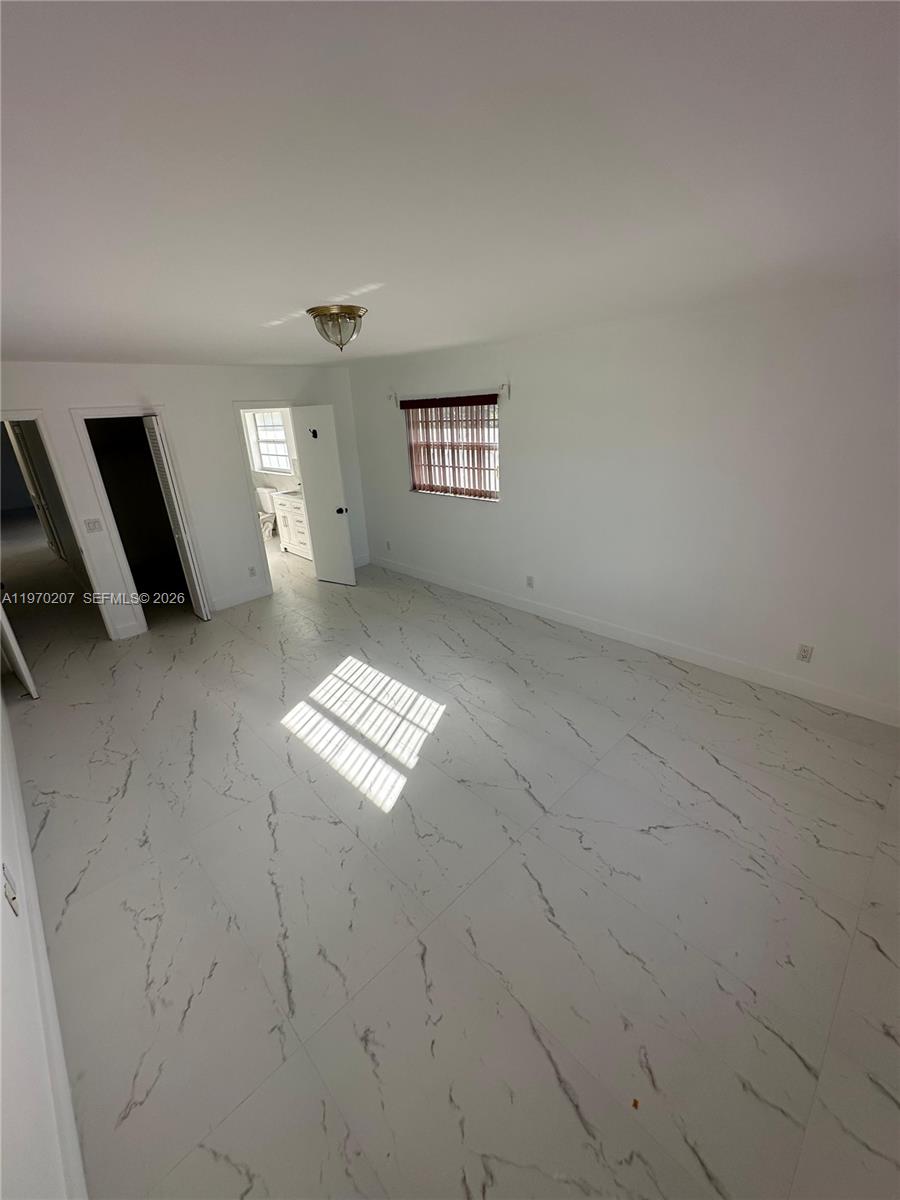 HOLLYWOOD COUNTRY CLUB DI - Residential Lease