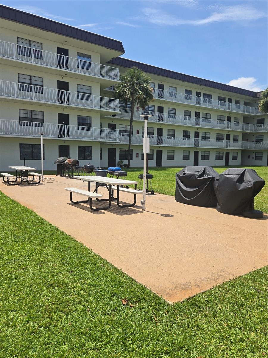 PALM VILLAGE CLUB CONDO - Residential