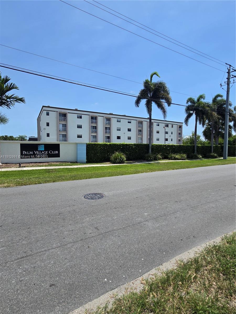 Property for Sale at Address Not Disclosed, Dania Beach, Miami-Dade County, Florida - Bedrooms: 2 
Bathrooms: 2  - $267,000