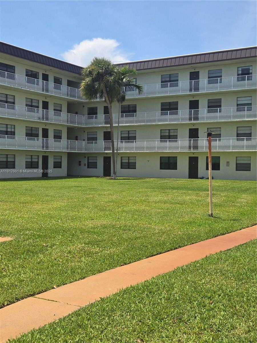 PALM VILLAGE CLUB CONDO - Residential