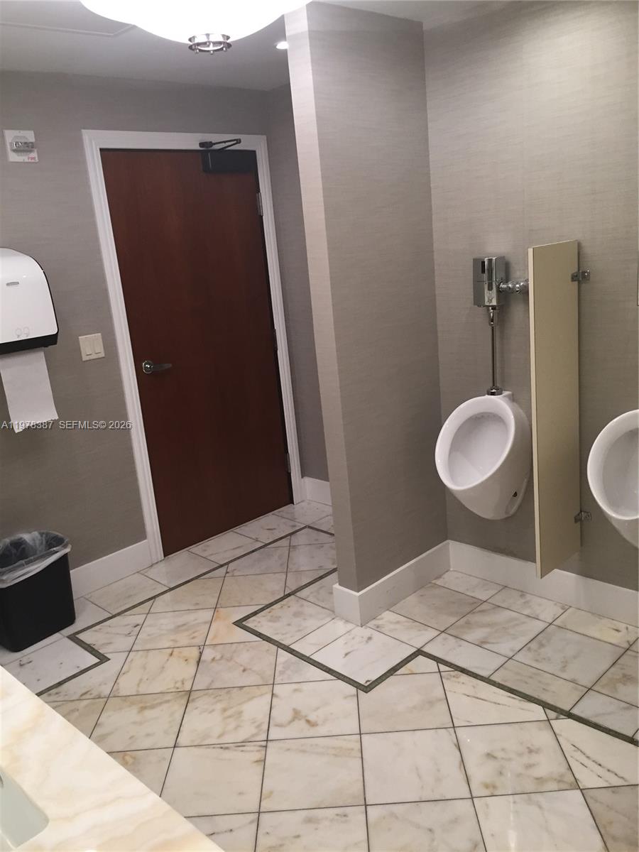 TURNBERRY ISLE SOUTH COND - Residential Lease