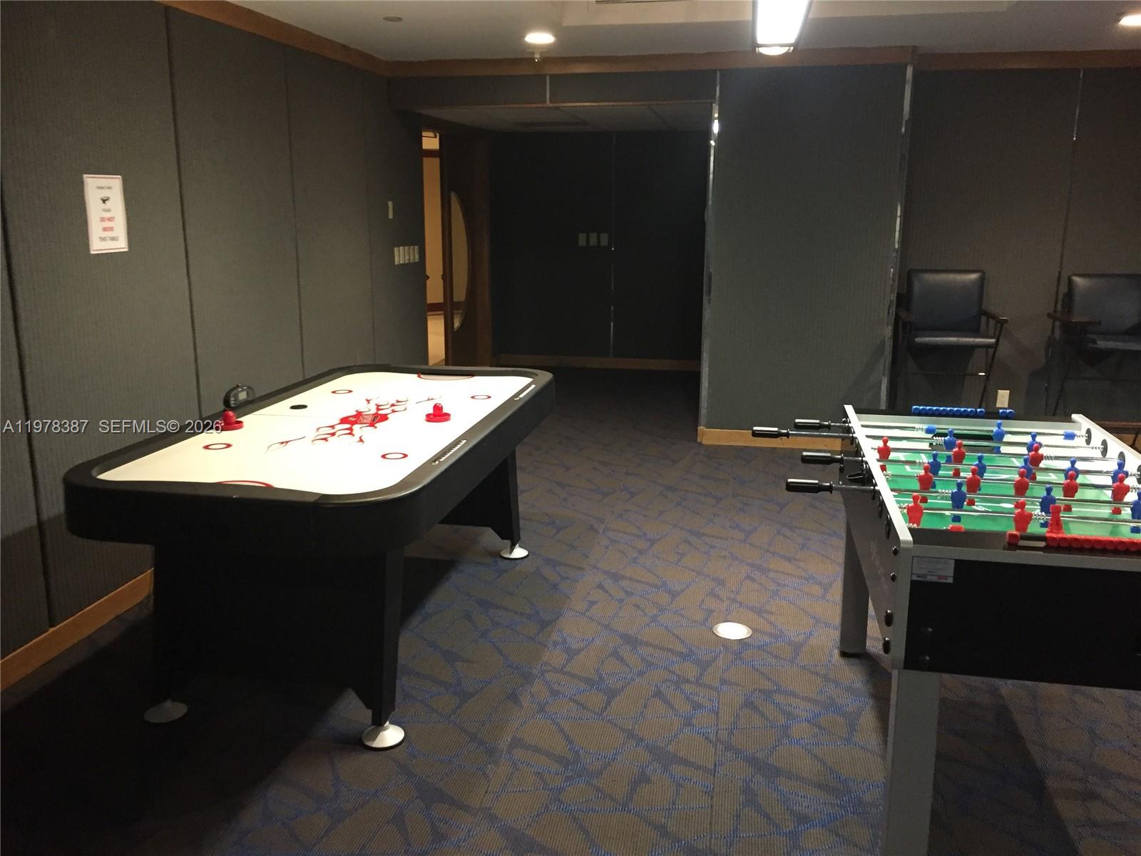 TURNBERRY ISLE SOUTH COND - Residential Lease