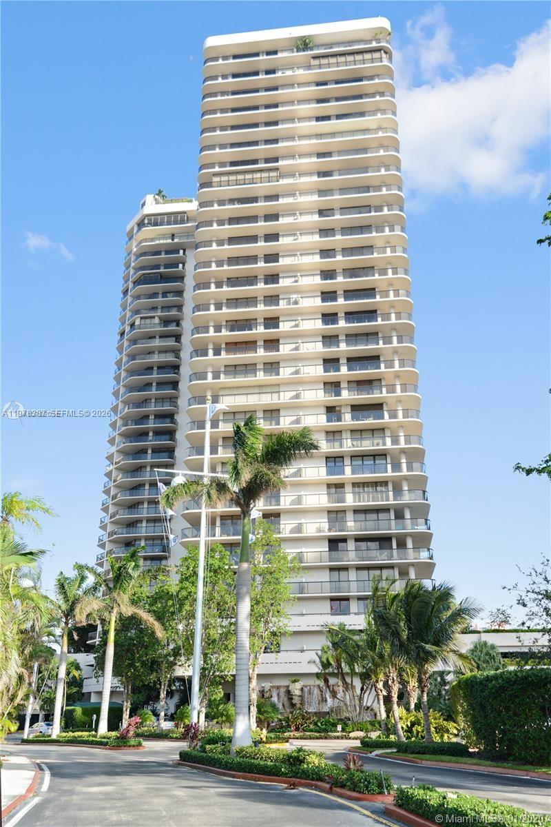 TURNBERRY ISLE SOUTH COND - Residential Lease