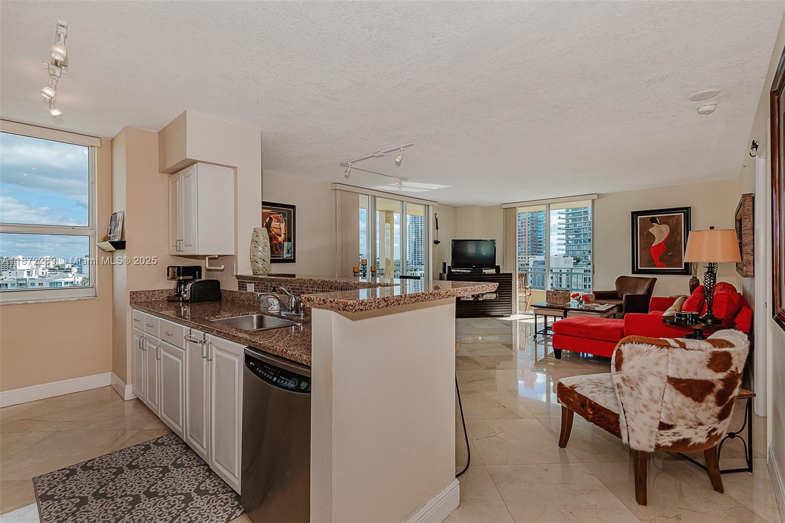 YACHT CLUB AT PORTOFINO C - Residential Lease