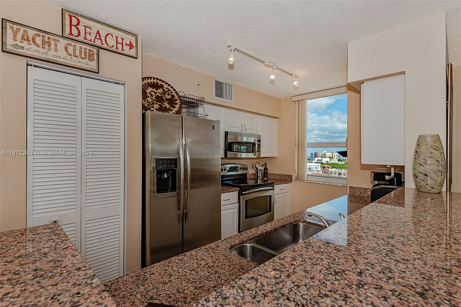 YACHT CLUB AT PORTOFINO C - Residential Lease