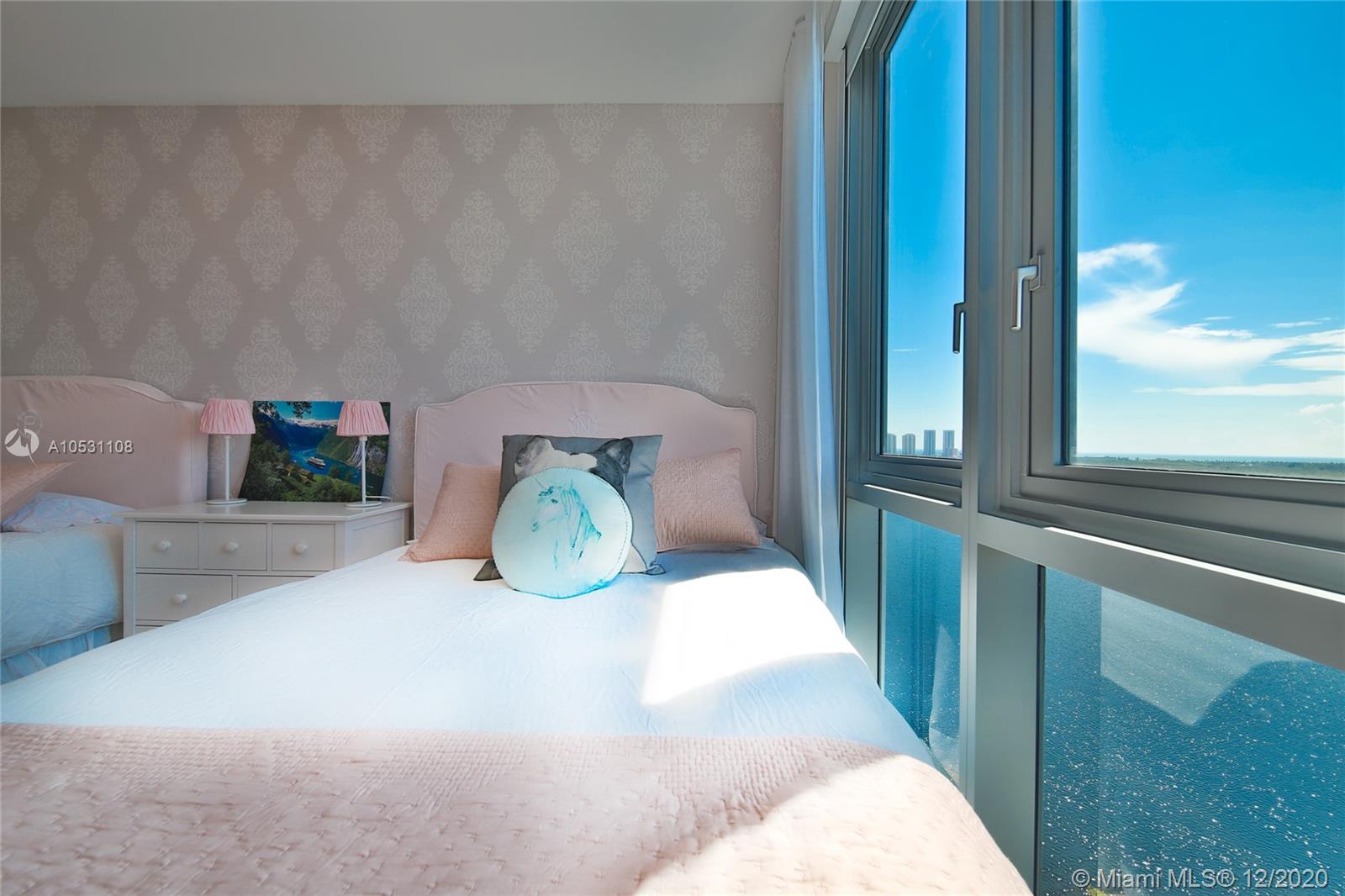 MARINA PALMS RESIDENCES S - Residential