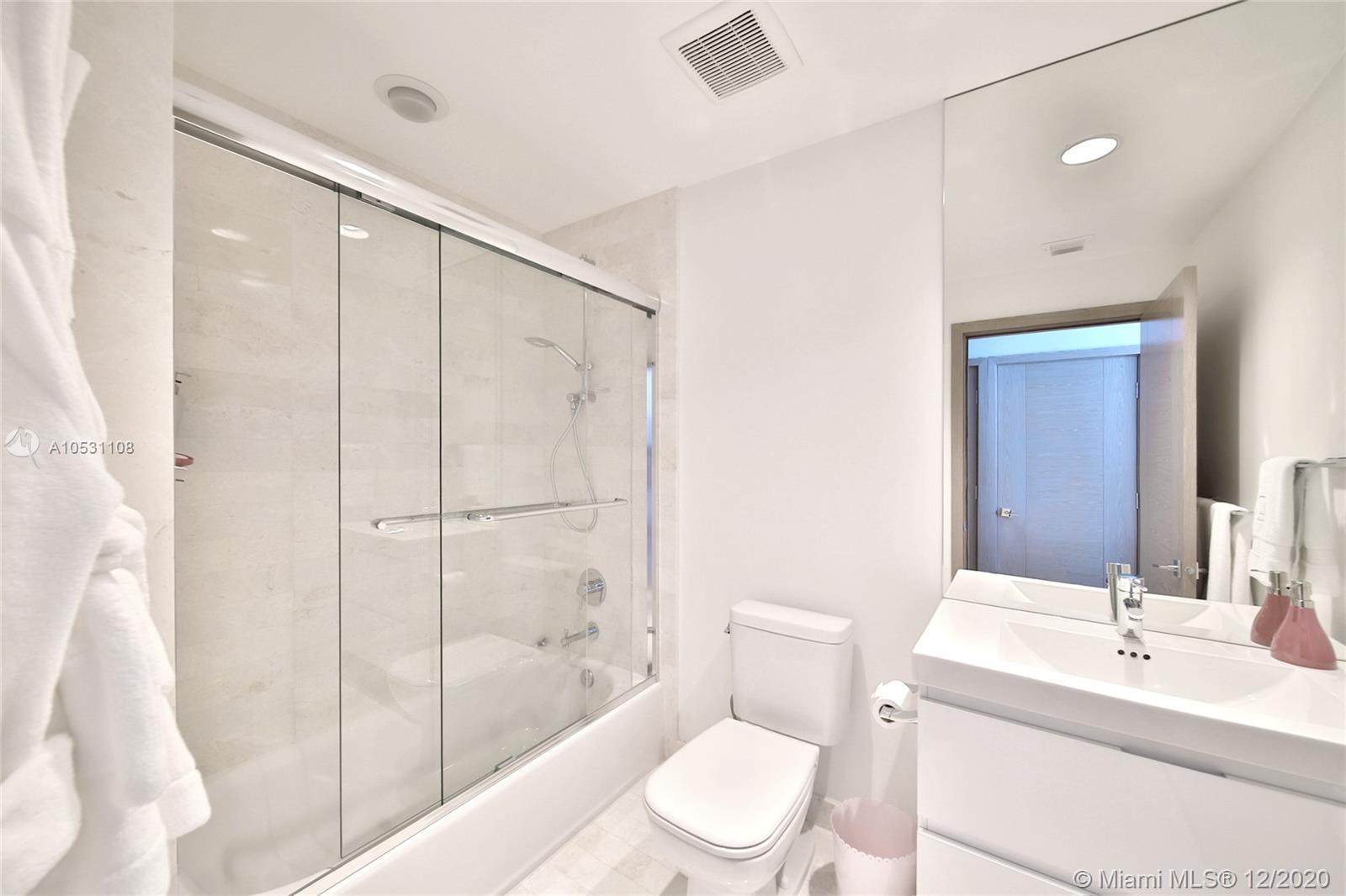 MARINA PALMS RESIDENCES S - Residential