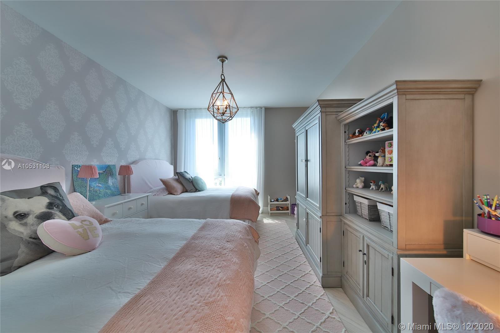 MARINA PALMS RESIDENCES S - Residential