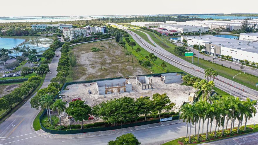 Amazing Location industrial Lot