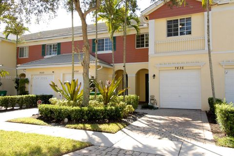 7636 Foxcroft Ln Davie FL 33328