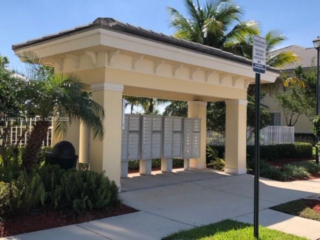 SADDLE BRIDGE - Residential