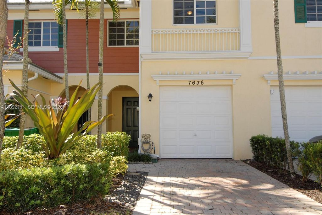 Photo of 7636 Foxcroft Ln, Davie, FL 33328 (MLS # A11892111)