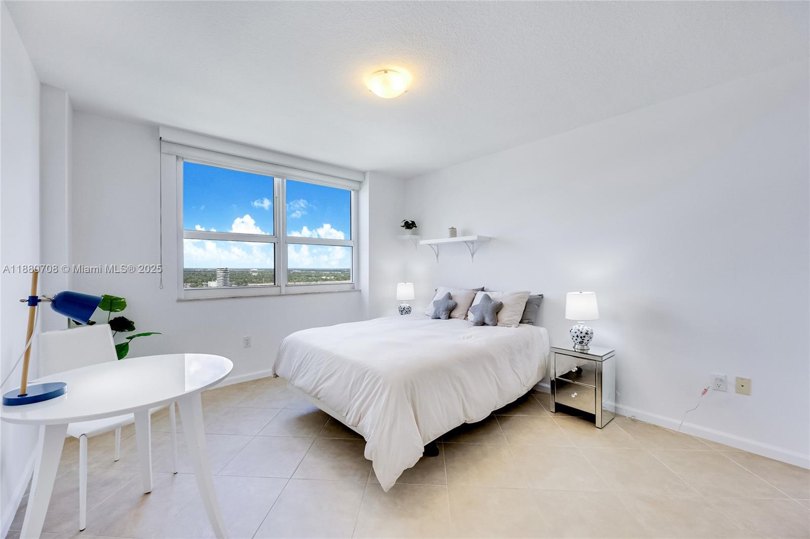 TURNBERRY ON THE GREEN CO - Residential