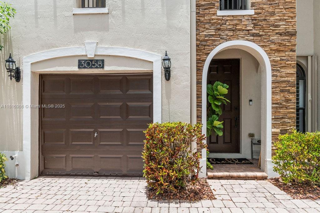 BEACON AT DORAL - Residential