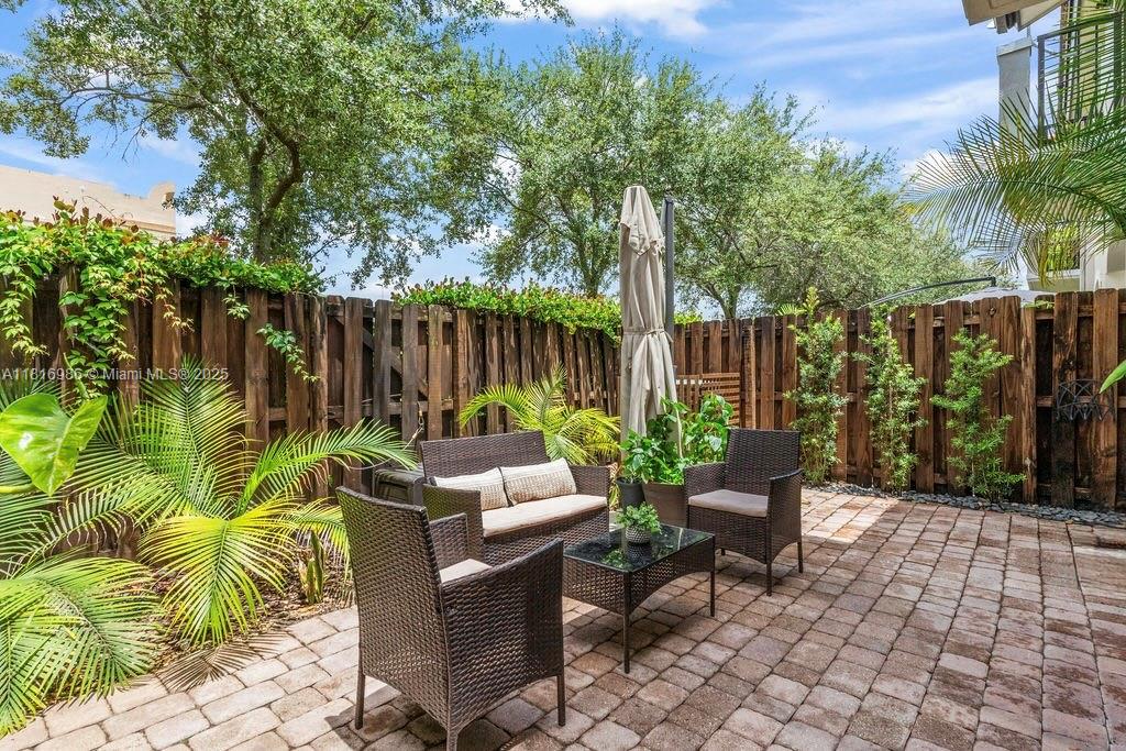 BEACON AT DORAL - Residential