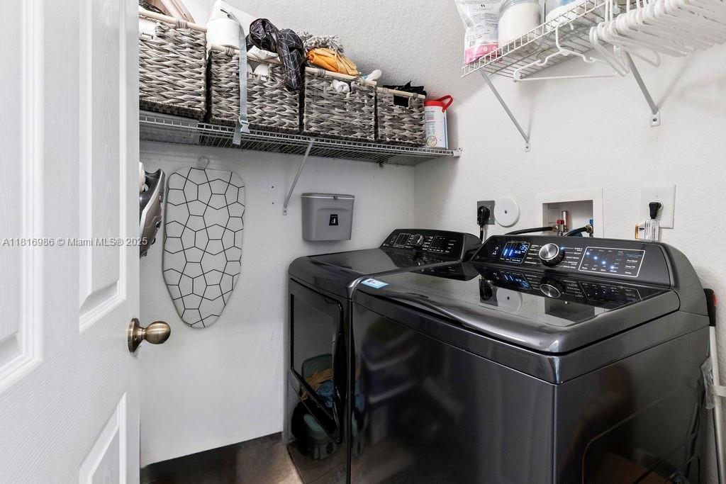 BEACON AT DORAL - Residential
