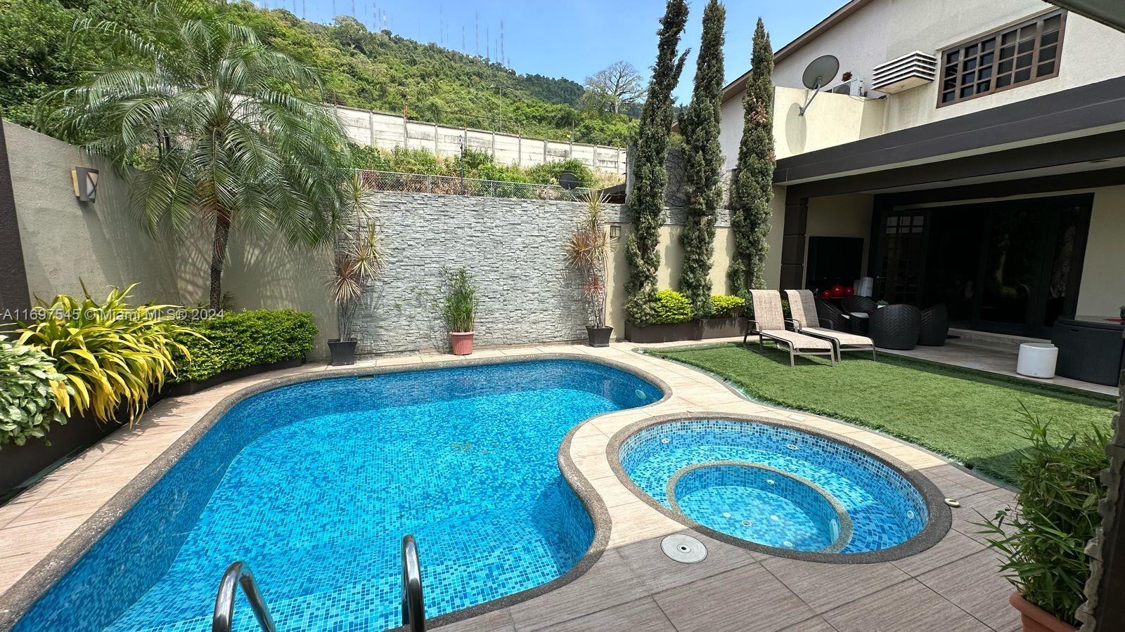 Los Ceibos - Residential