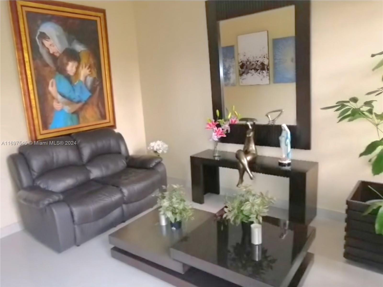 Los Ceibos - Residential