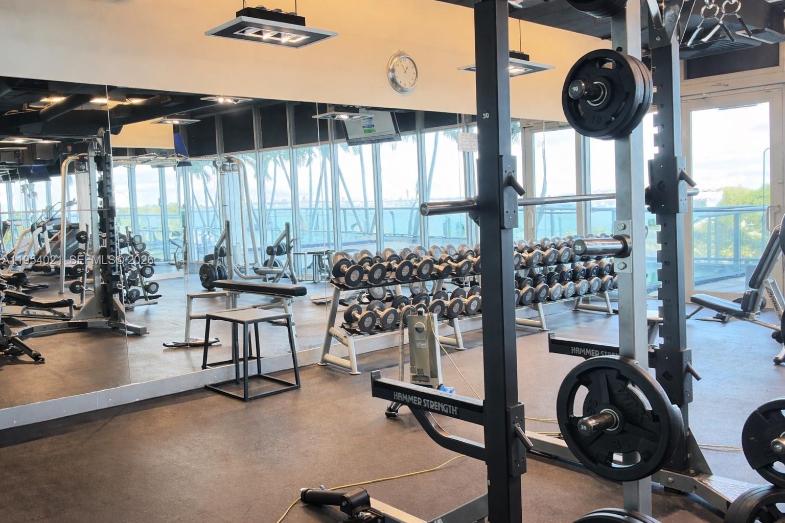 BLUE CONDO - Residential