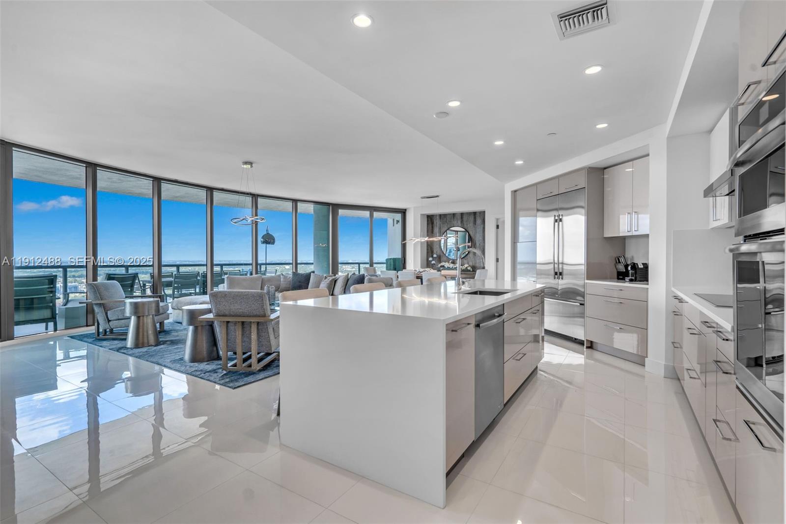 100 LAS OLAS CONDO - Residential