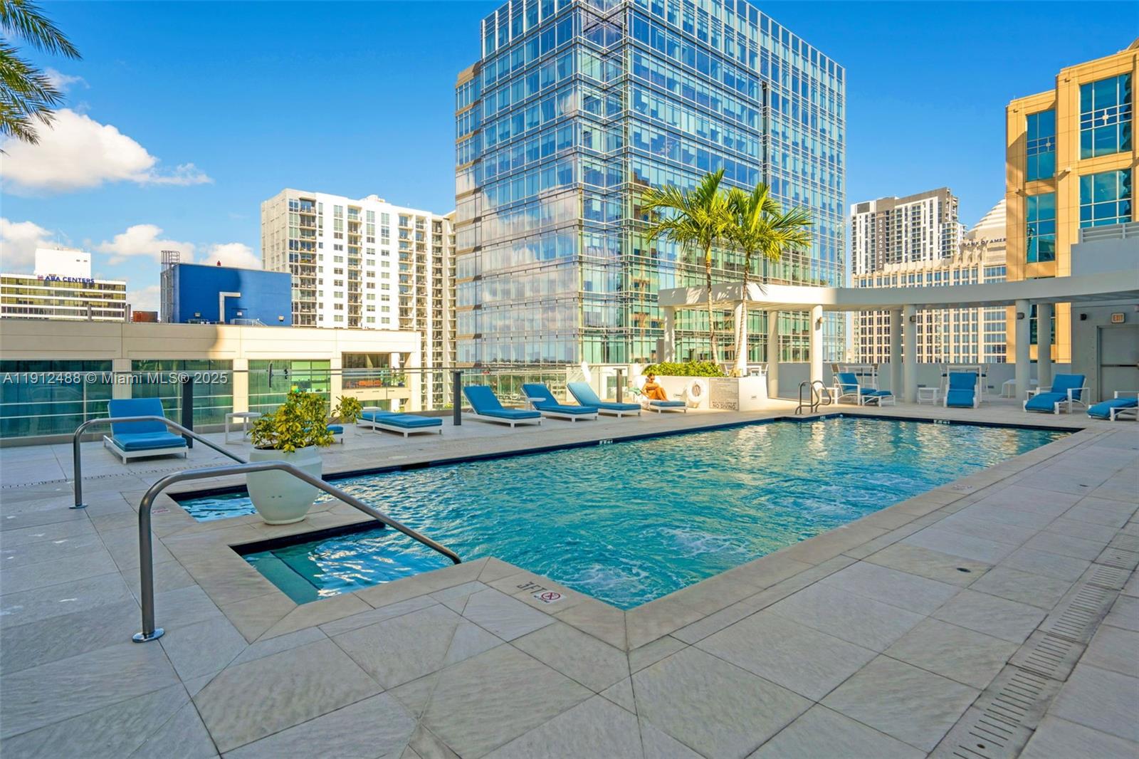 100 LAS OLAS CONDO - Residential