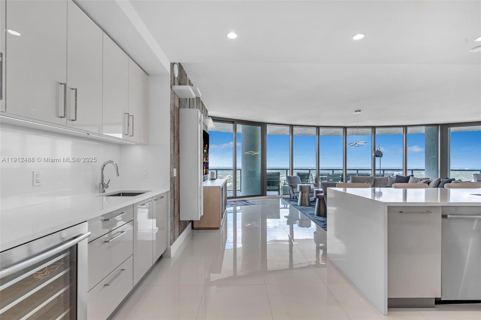 100 E Las Olas Blvd 3703