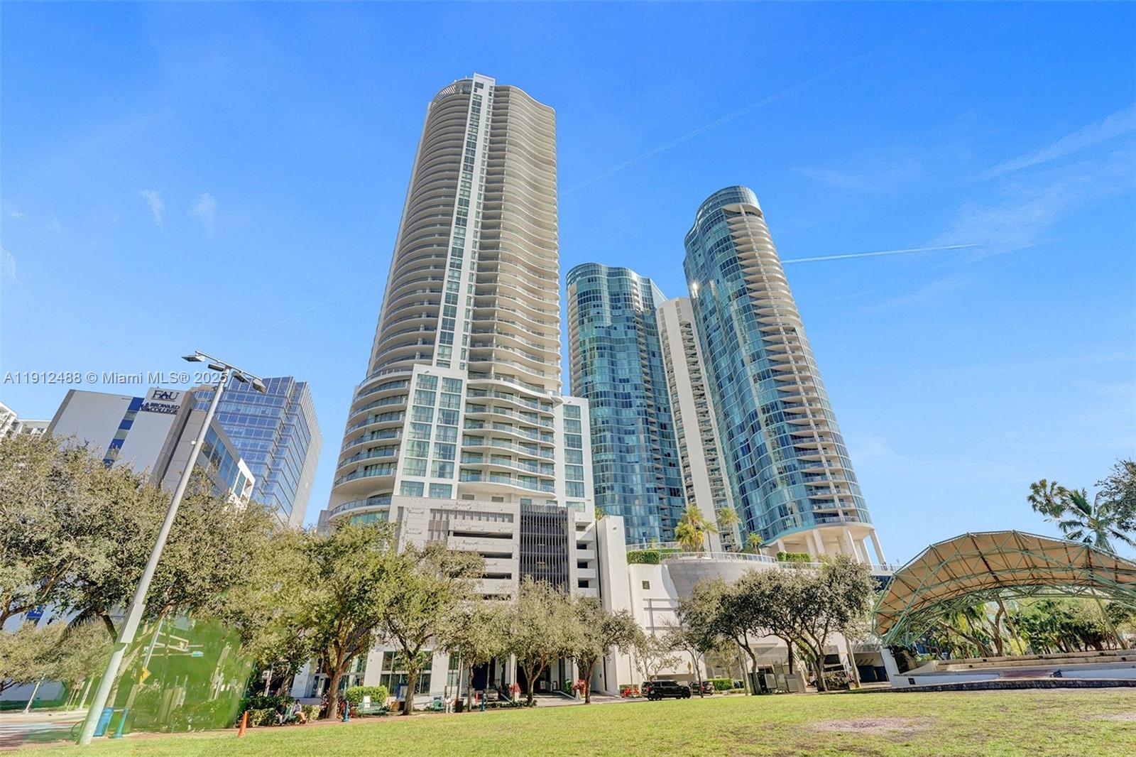 100 LAS OLAS CONDO - Residential