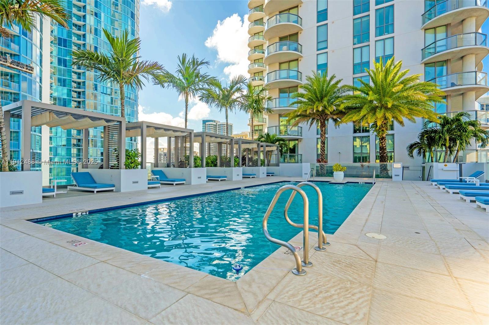 100 LAS OLAS CONDO - Residential