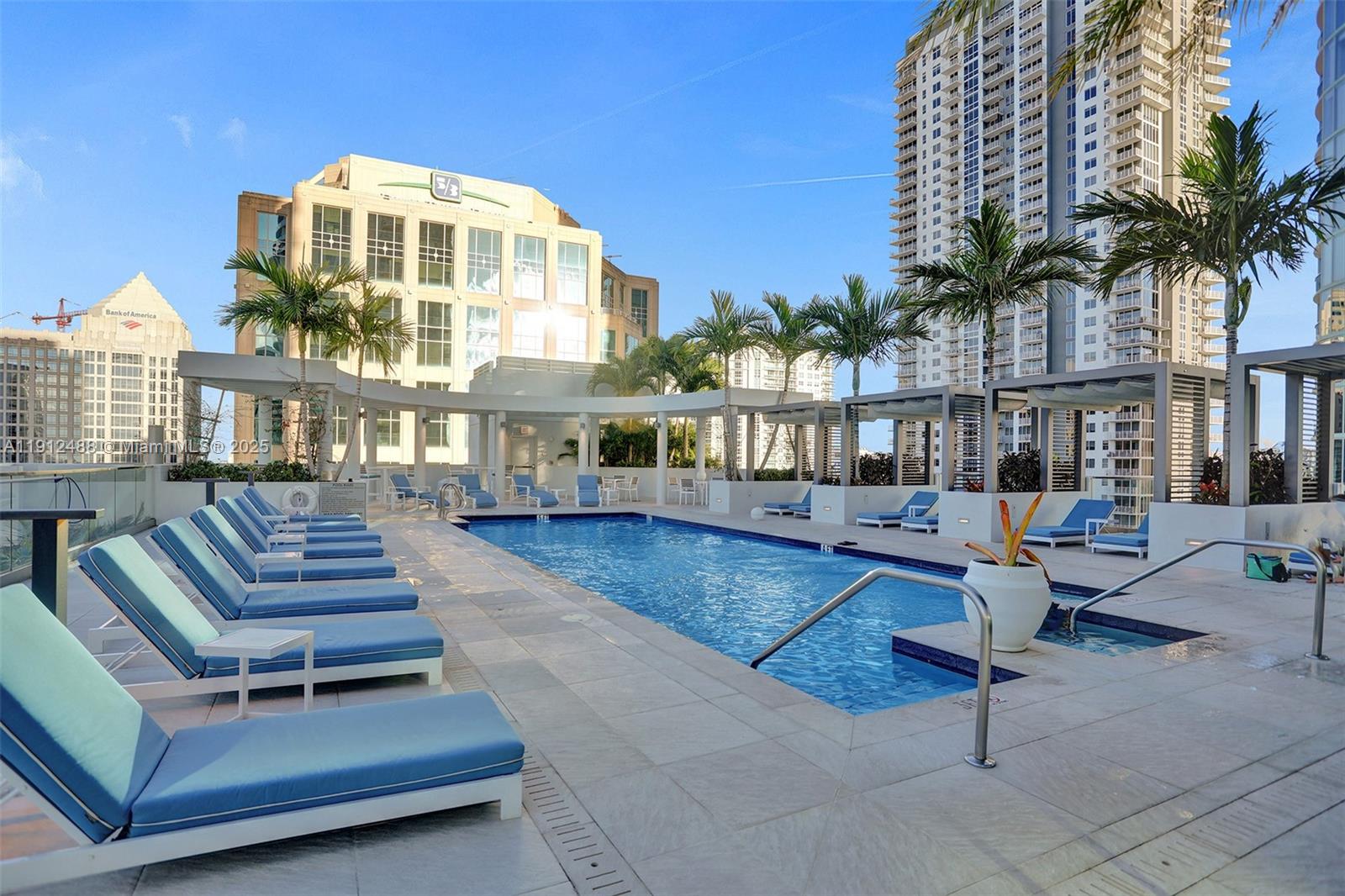 100 LAS OLAS CONDO - Residential