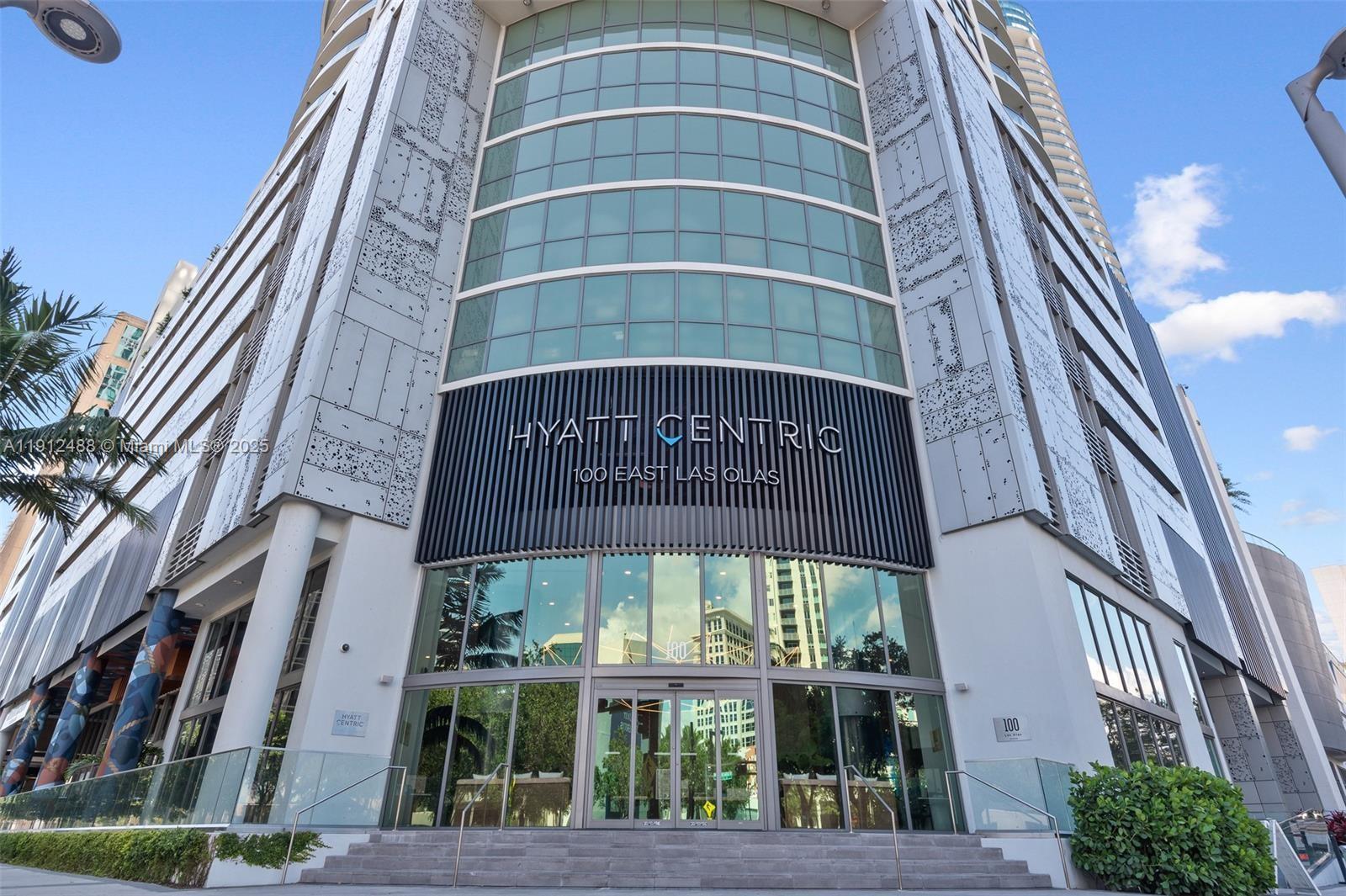 100 LAS OLAS CONDO - Residential